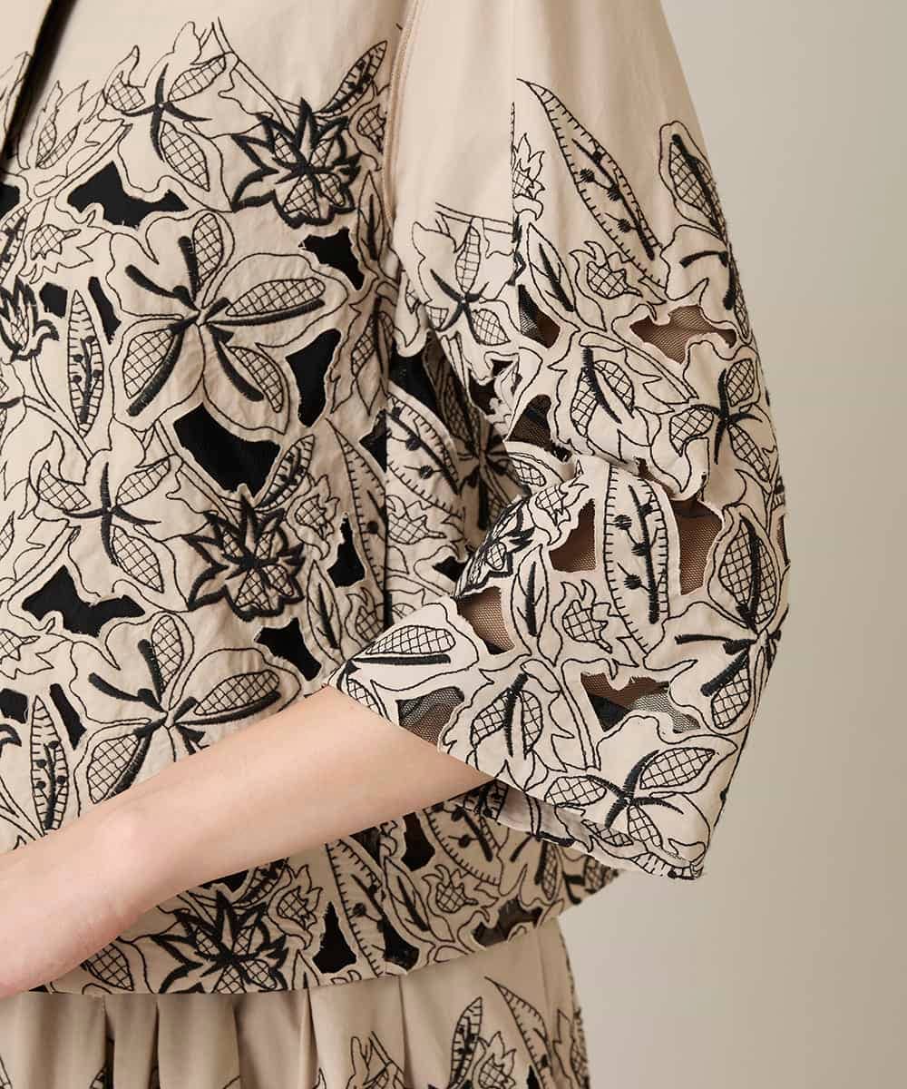 RHBFF11890 HIROKO KOSHINO(ヒロココシノ) カットワークフラワーブラウス /洗える ベージュ