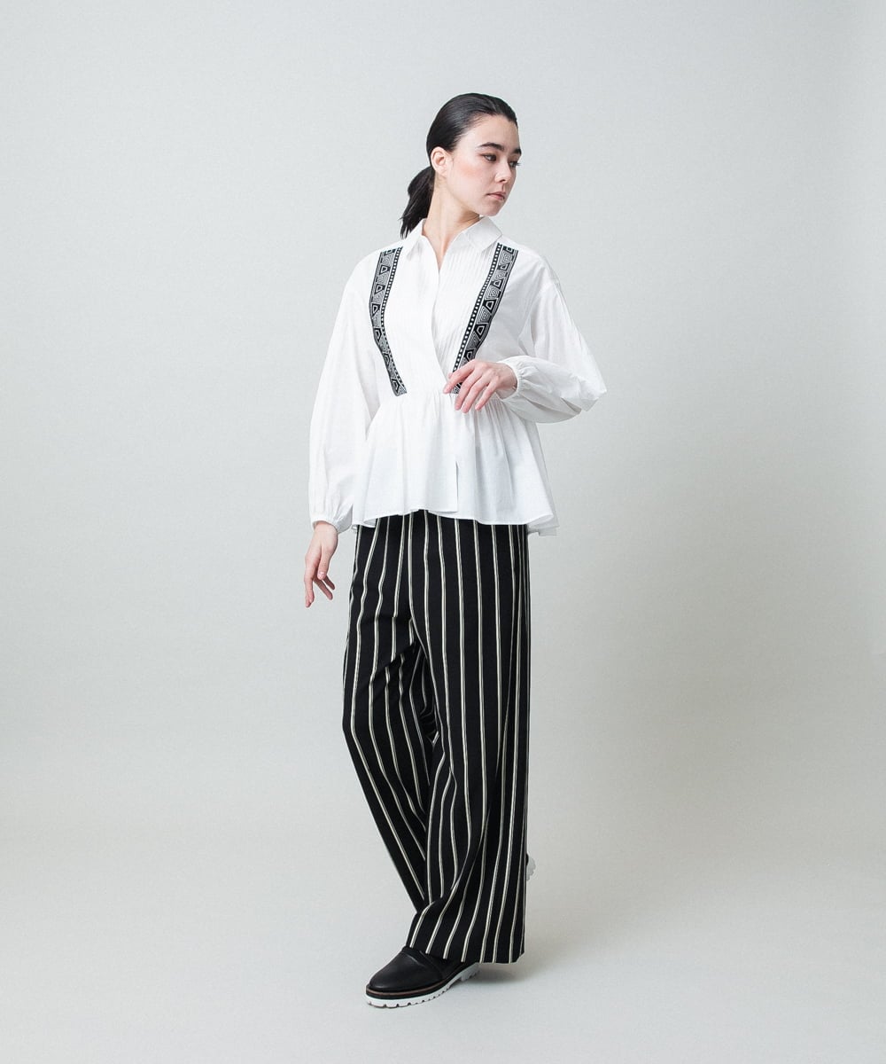 RHBGD04690 HIROKO KOSHINO(ヒロココシノ) 刺繍アクセントカシュクールブラウス/洗える ホワイト