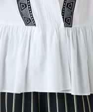 RHBGD04690 HIROKO KOSHINO(ヒロココシノ) 刺繍アクセントカシュクールブラウス/洗える ホワイト