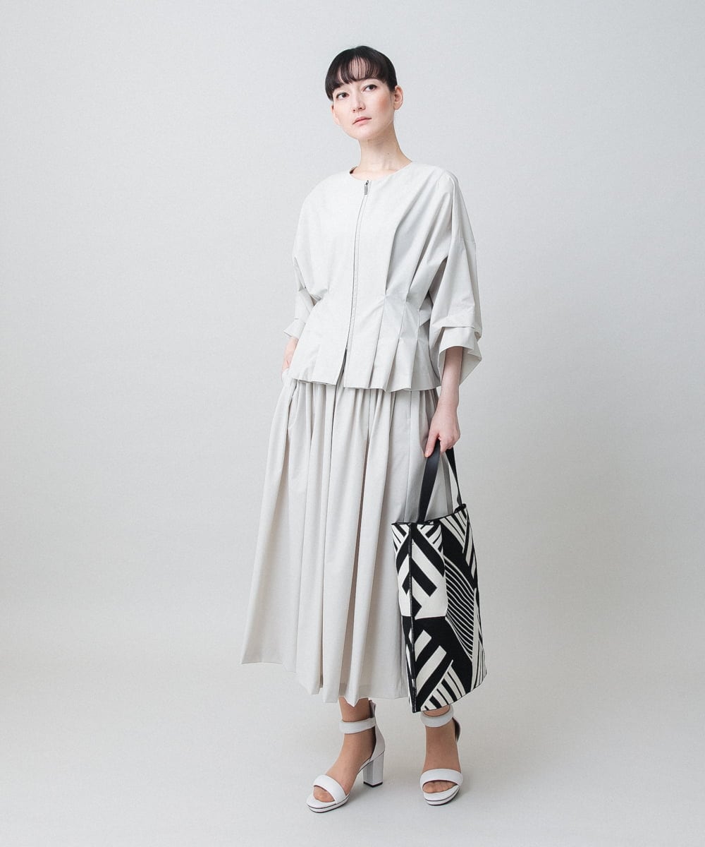 RHBGE20630 HIROKO KOSHINO(ヒロココシノ) タックアクセントジップアップブラウス/日本製/洗える グレージュ