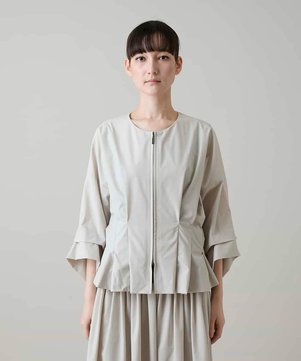 RHBGE20630 HIROKO KOSHINO(ヒロココシノ) タックアクセントジップアップブラウス/日本製/洗える グレージュ