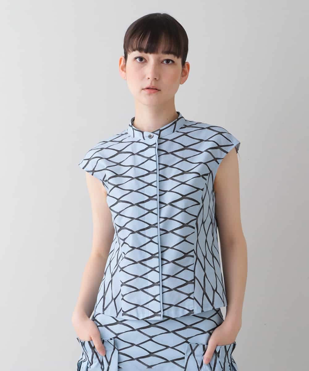 洗える/日本製】洋梨パネルプリントショートブラウス(ブラウス・シャツ) HIROKO KOSHINO(ヒロココシノ)｜イトキンオンラインストア