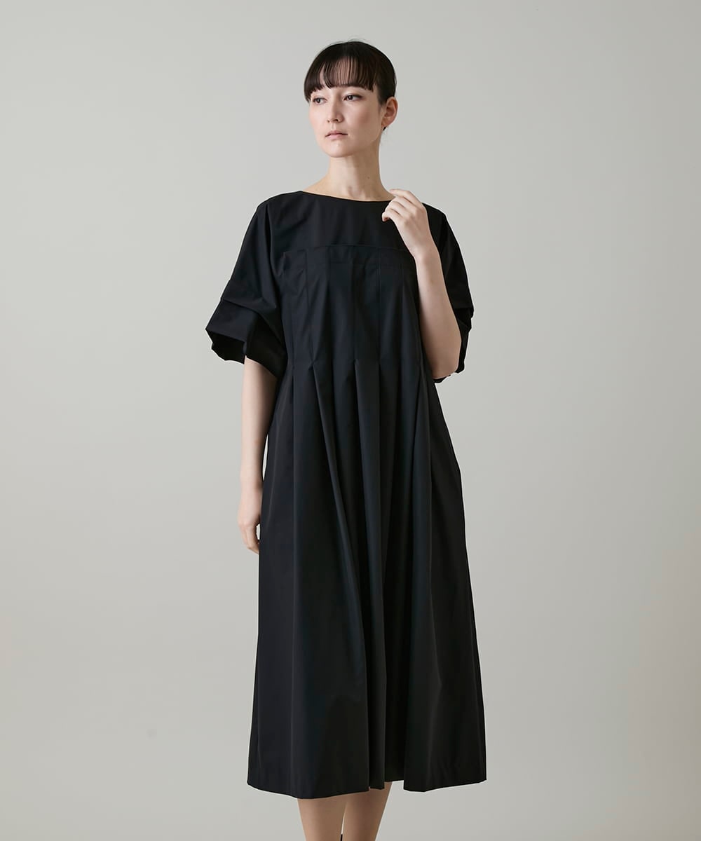 RHEGE20790 HIROKO KOSHINO(ヒロココシノ) タックアクセントプリーツワンピース/日本製/洗える グレージュ