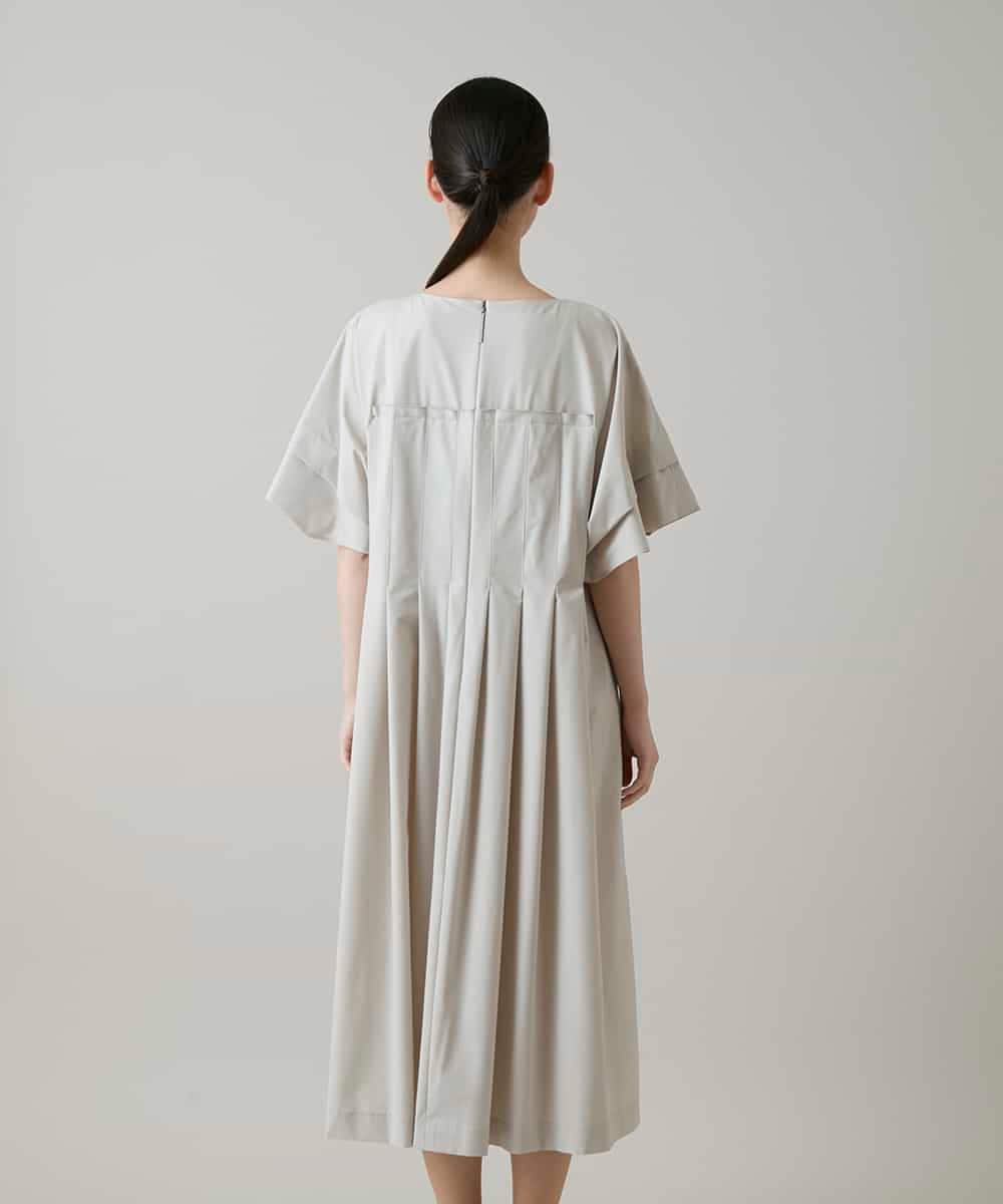 RHEGE20790 HIROKO KOSHINO(ヒロココシノ) タックアクセントプリーツワンピース/日本製/洗える グレージュ