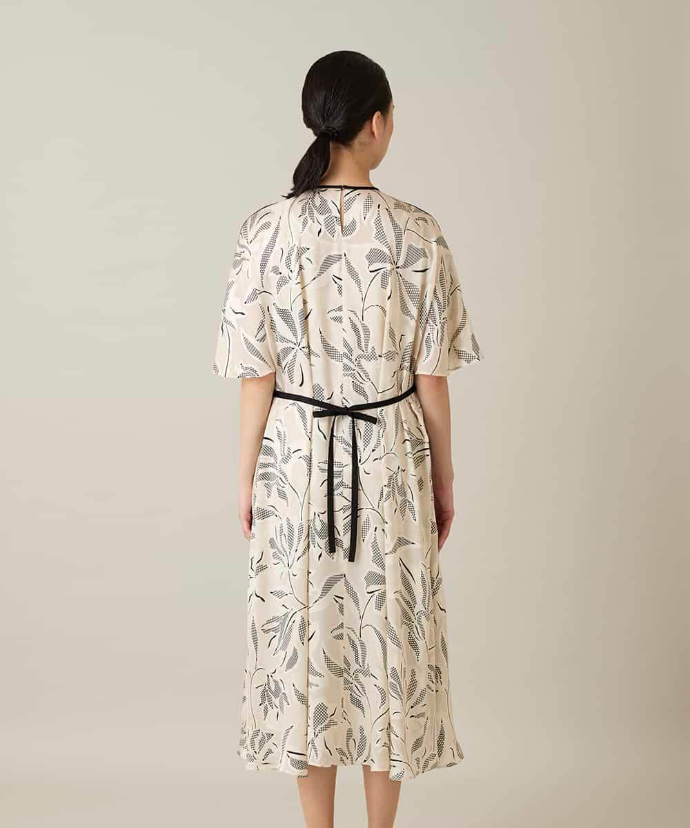 RHEXD10120 HIROKO KOSHINO(ヒロココシノ) ラインフラワーワンピース /日本製/洗える アイボリー