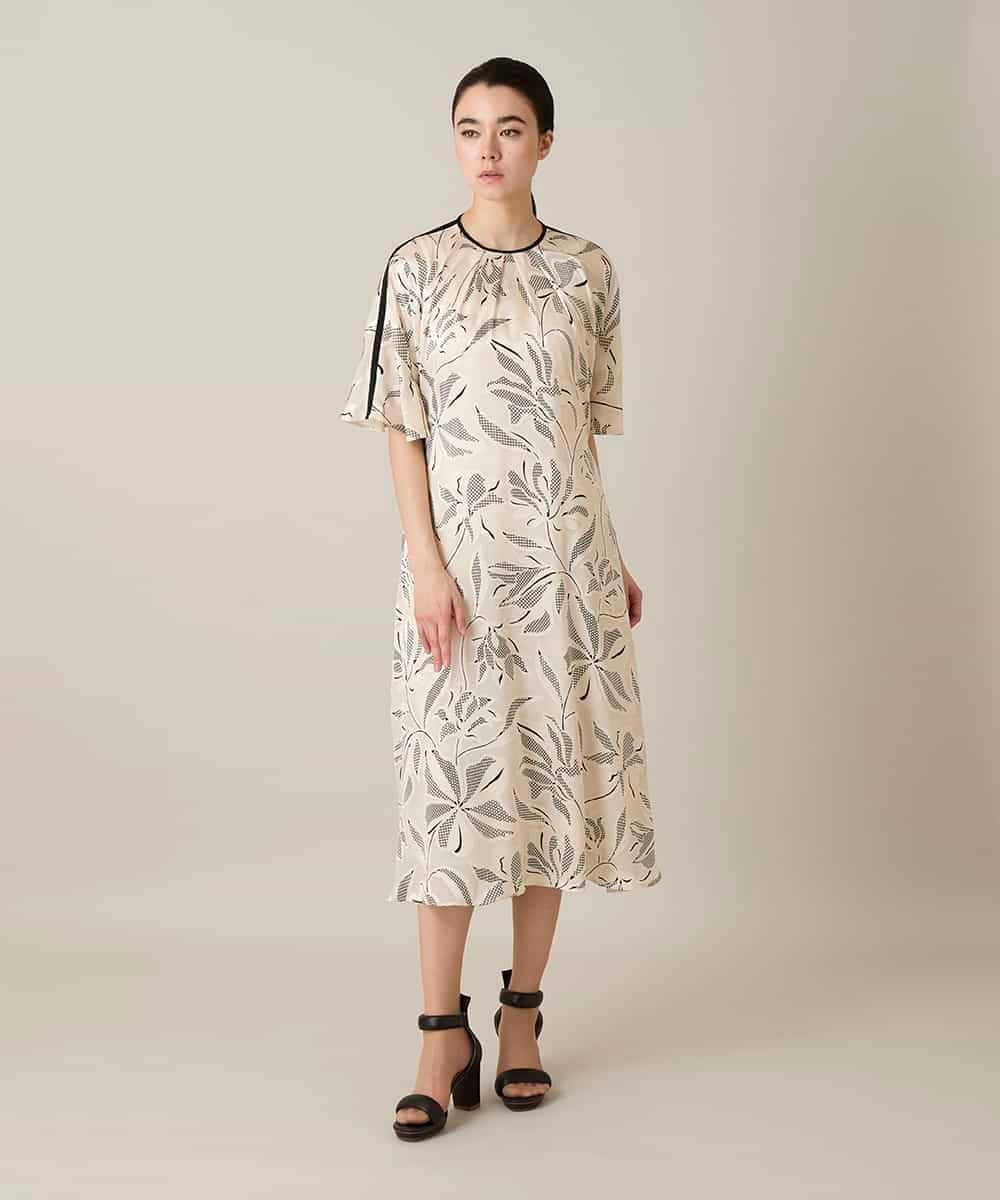 RHEXD10120 HIROKO KOSHINO(ヒロココシノ) ラインフラワーワンピース /日本製/洗える アイボリー