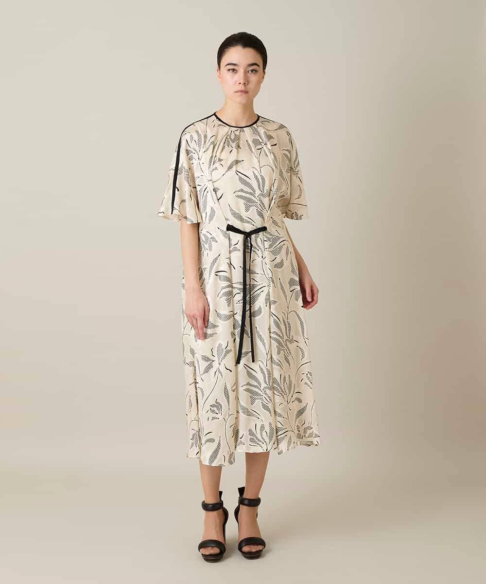 RHEXD10120 HIROKO KOSHINO(ヒロココシノ) ラインフラワーワンピース /日本製/洗える アイボリー