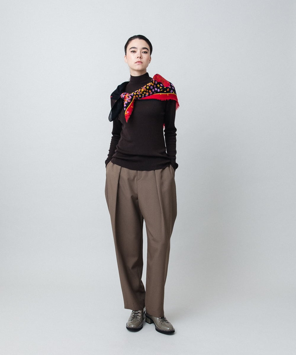 RHFAD18360 HIROKO KOSHINO(ヒロココシノ) インナーハイネックニットプルオーバー レッド