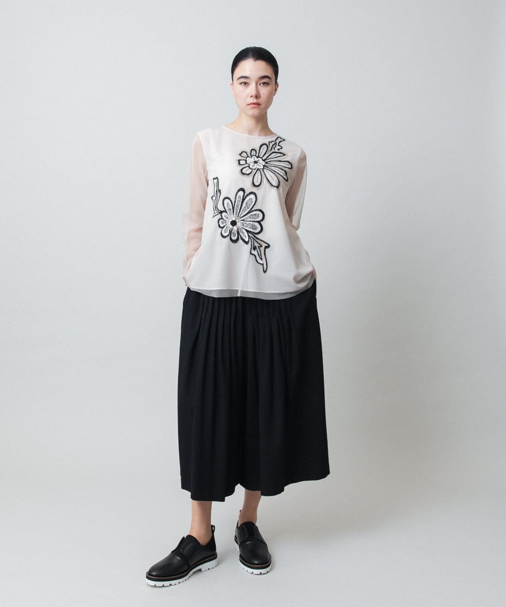 RHKED57590 HIROKO KOSHINO(ヒロココシノ) フラワー刺繍チュールトップス/洗える ベージュ