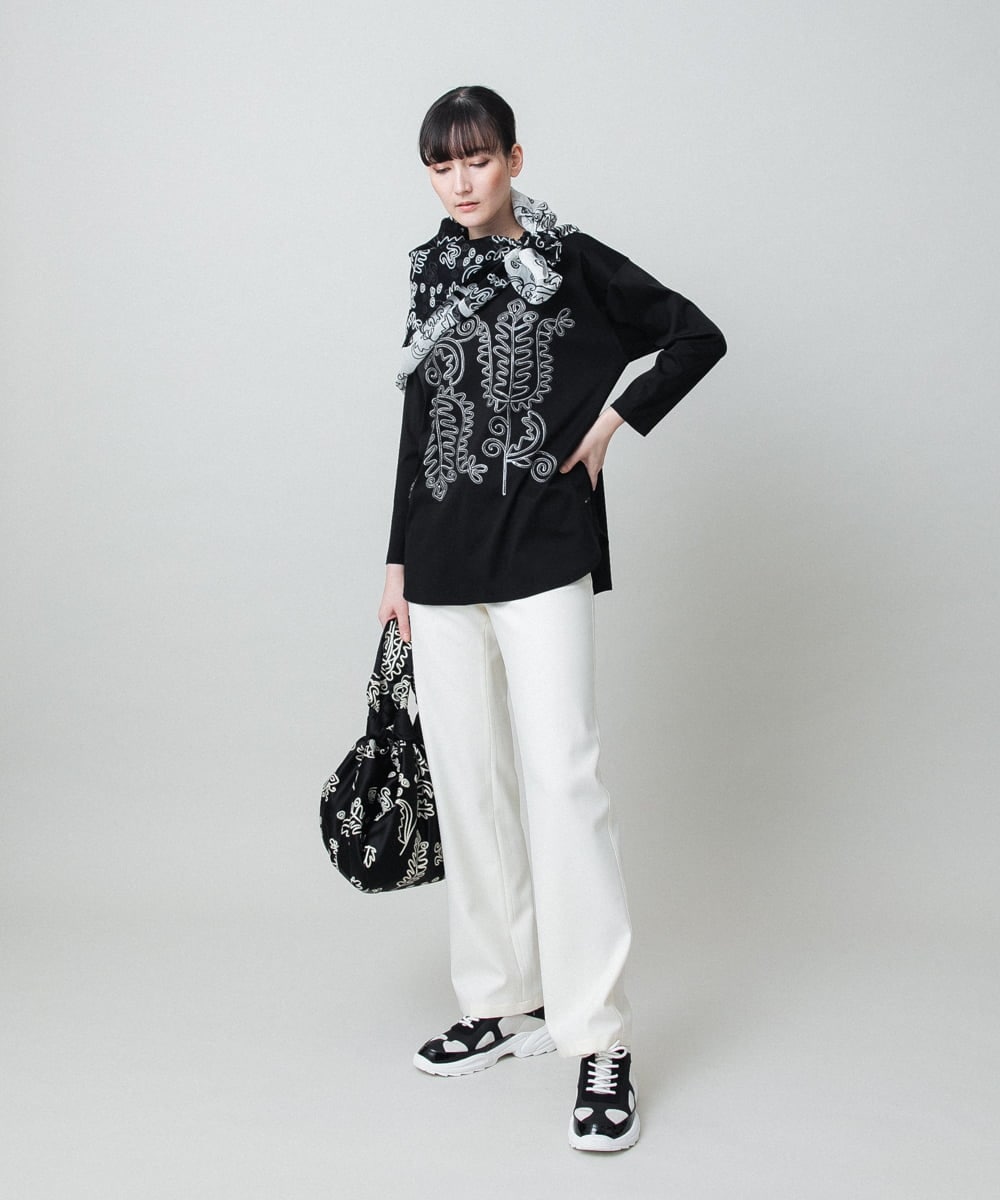 RHKFD03490 HIROKO KOSHINO(ヒロココシノ) ボタニカルモチーフ刺繍ロングTシャツ/洗える ホワイト