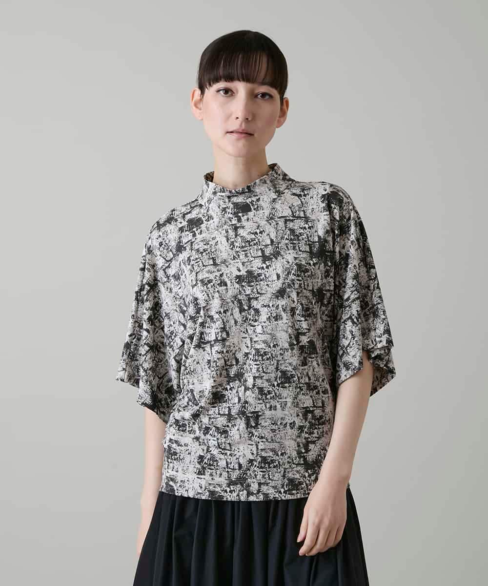 RHKGF30360 HIROKO KOSHINO(ヒロココシノ) アートプリントモックネックカットソー/日本製/洗える ベージュ