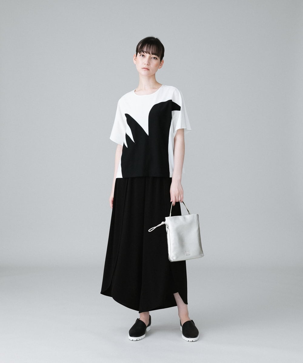 RHKHW30430 HIROKO KOSHINO(ヒロココシノ) モチーフ刺繍ブラウスTシャツ /日本製/洗える ホワイト