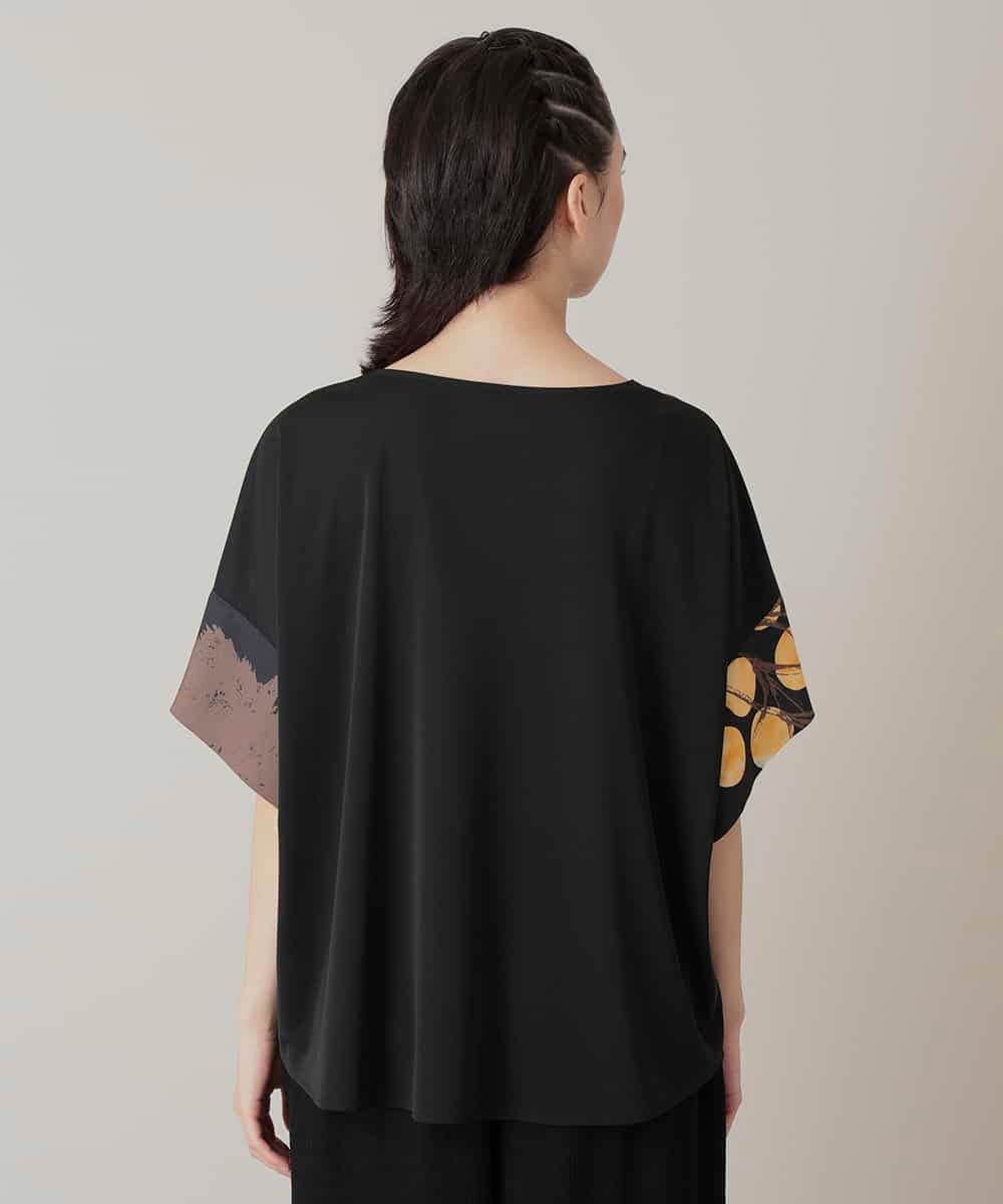 RHKIE13430 HIROKO KOSHINO(ヒロココシノ) 【ブラック：WEB/京王百貨店新宿店限定カラー】スリットスリーブプリントカットソー/日本製/洗える ベージュ