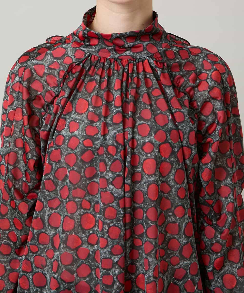 RHPCD39590 HIROKO KOSHINO(ヒロココシノ) ハイネックギャザーブラウス/日本製/洗える レッド