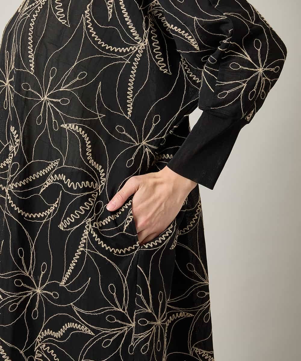 RHPJE25790 HIROKO KOSHINO(ヒロココシノ) アラベスク刺繍デザインチュールチュニック /日本製/洗える ブラック