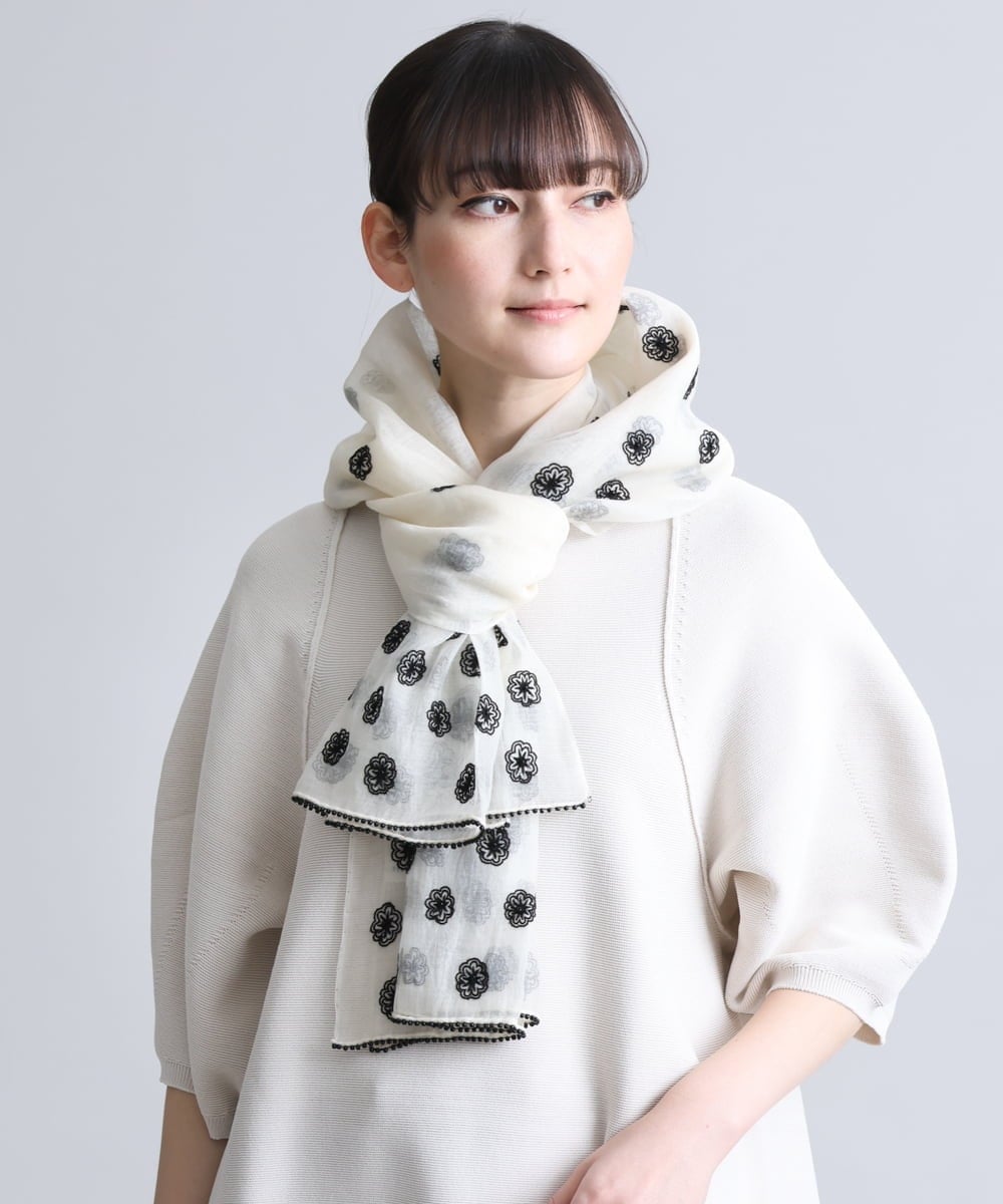 RK3FS02290 HIROKO KOSHINO(ヒロココシノ) モチーフドットエンブロイダリーストール ホワイト