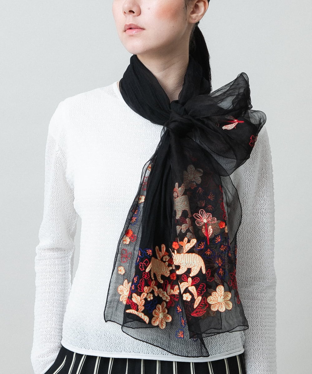 RK3GF02390 HIROKO KOSHINO(ヒロココシノ) オリエンタルアニマル刺繍ストール ブラック