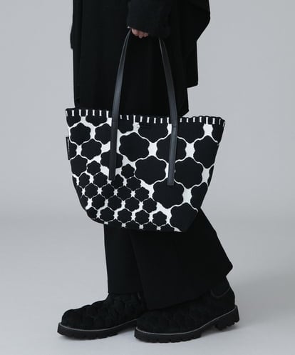 RK5AV04390 HIROKO KOSHINO 【日本製】Oboroニットトートバッグ