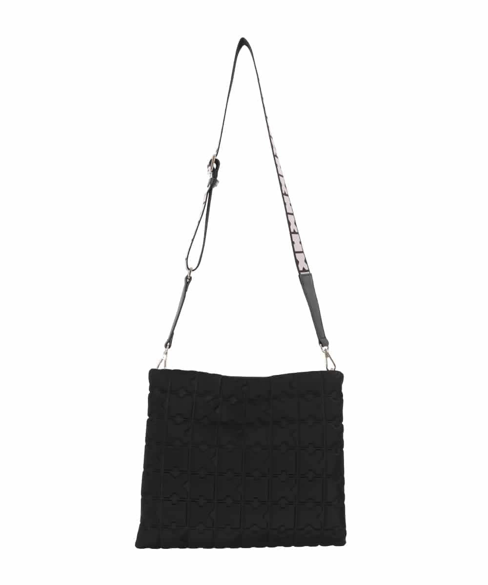 RK5JB01450 HIROKO KOSHINO(ヒロココシノ) HKエンボスフラットショルダーバッグ ブラック