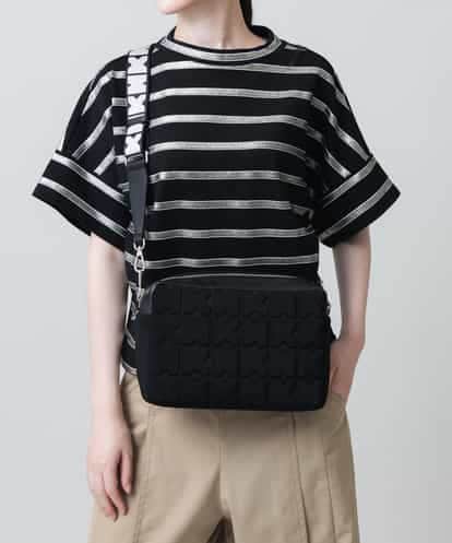 RK5JB02390 HIROKO KOSHINO HKエンボスショルダーバッグ