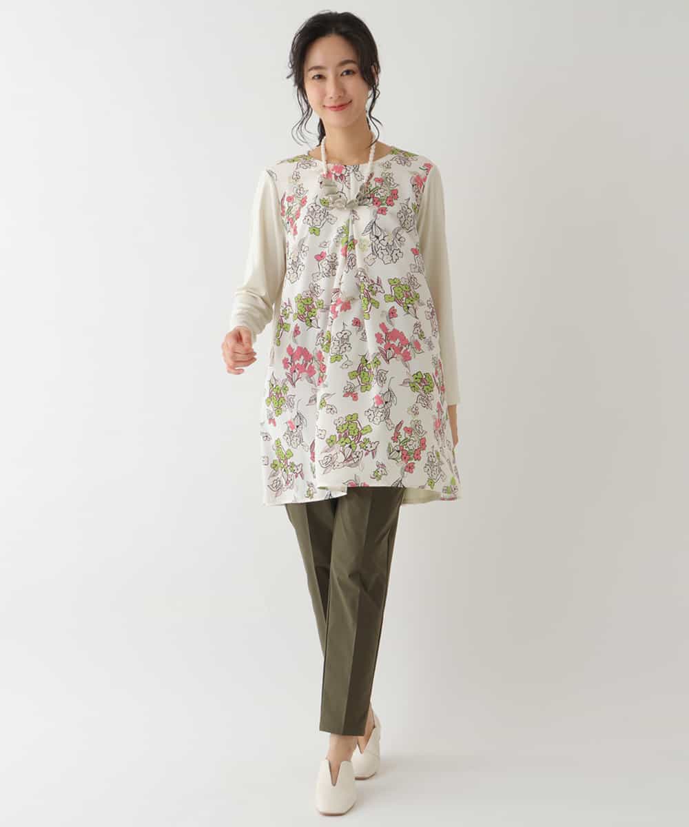 RLBDS27310 HIROKO BIS GRANDE(ヒロコ ビス グランデ) 【洗える】フロントタック花束柄プリントチュニックブラウス ライトブルー