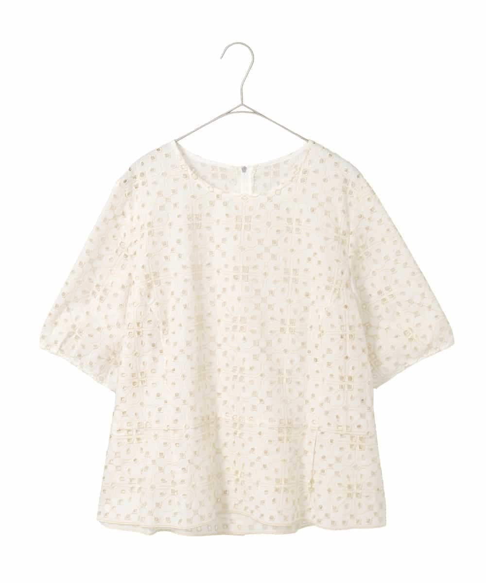 RLBFD33290 HIROKO BIS GRANDE(ヒロコ ビス グランデ) 【大きいサイズ】アイレット刺繍タックヘムブラウス アイボリー