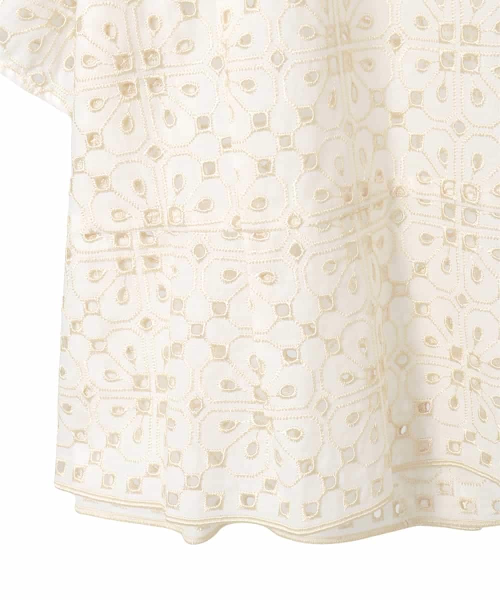 RLBFD33290 HIROKO BIS GRANDE(ヒロコ ビス グランデ) 【大きいサイズ】アイレット刺繍タックヘムブラウス アイボリー