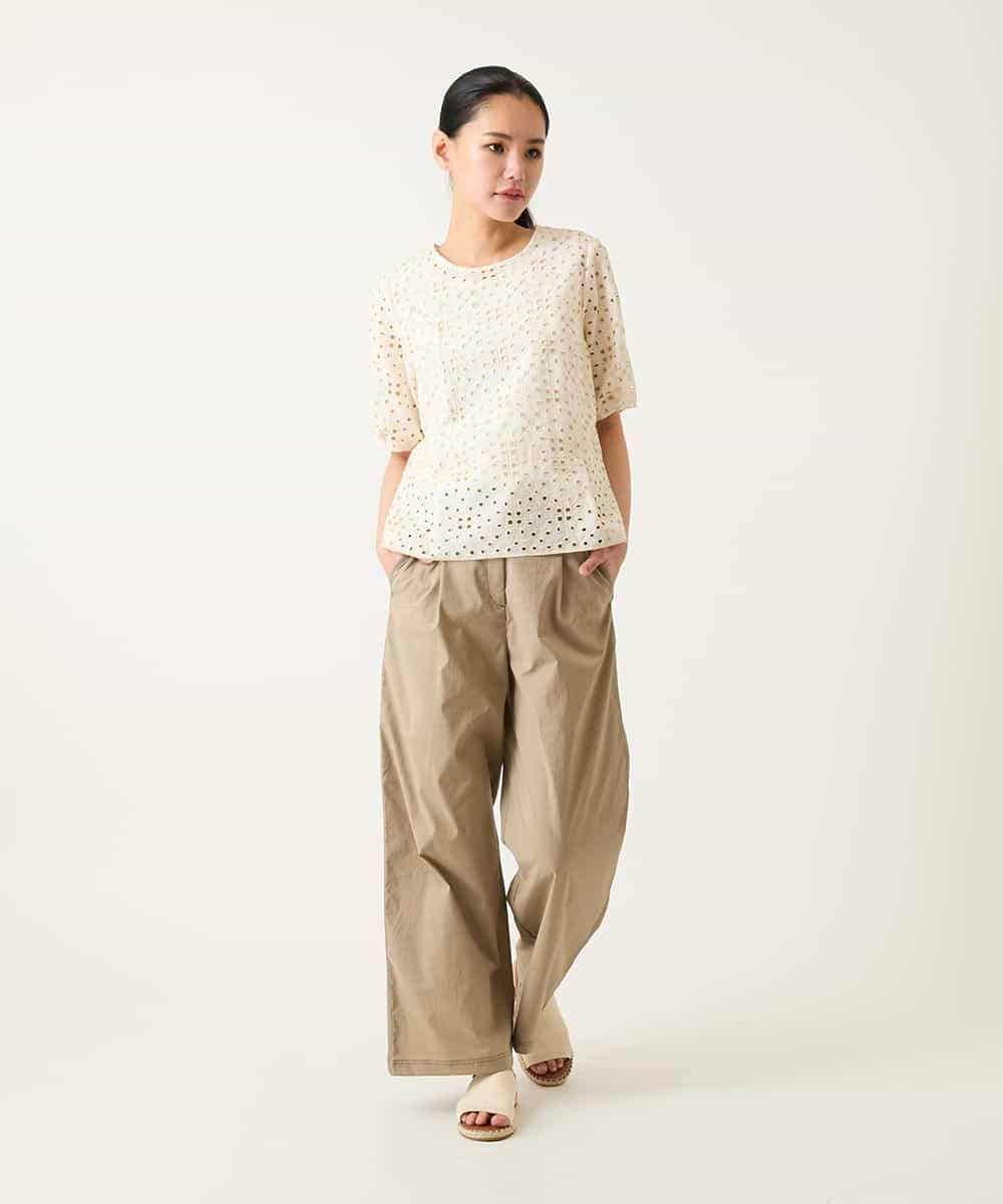 RLBFD33290 HIROKO BIS GRANDE(ヒロコ ビス グランデ) 【大きいサイズ】アイレット刺繍タックヘムブラウス アイボリー