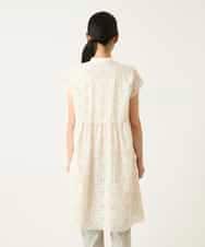 RLBFD34410 HIROKO BIS GRANDE(ヒロコ ビス グランデ) 【大きいサイズ】アイレット刺繍フレンチスリーブチュニックブラウス アイボリー