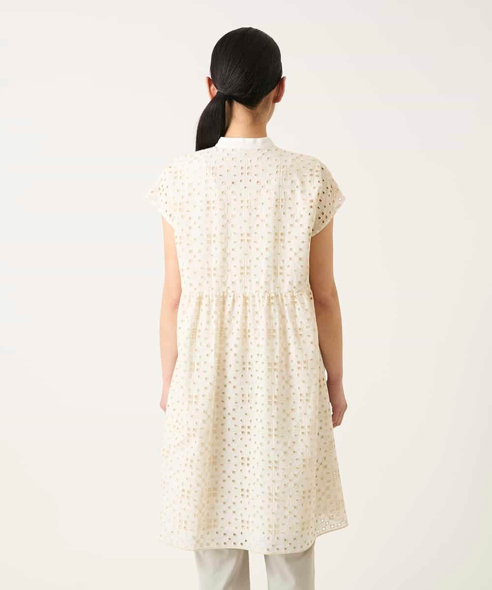 RLBFD34410 HIROKO BIS GRANDE(ヒロコ ビス グランデ) 【大きいサイズ】アイレット刺繍フレンチスリーブチュニックブラウス アイボリー