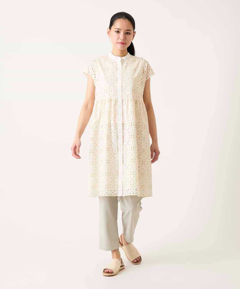 RLBFD34410 HIROKO BIS GRANDE(ヒロコ ビス グランデ) 【大きいサイズ】アイレット刺繍フレンチスリーブチュニックブラウス アイボリー