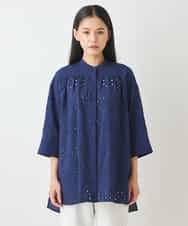 RLBGW05290 HIROKO BIS GRANDE(ヒロコ ビス グランデ) 【大きいサイズ】アイレット刺繍デザインチュニックシャツ /洗える ネイビー