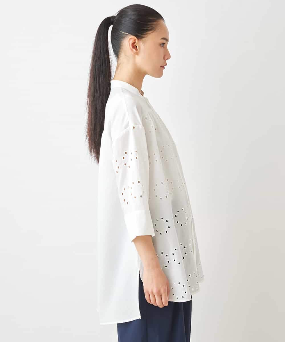 RLBGW05290 HIROKO BIS GRANDE(ヒロコ ビス グランデ) 【大きいサイズ】アイレット刺繍デザインチュニックシャツ /洗える ホワイト