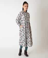 RLEAF10450 HIROKO BIS GRANDE(ヒロコ ビス グランデ) 【大きいサイズ】ペイント柄タックフレアワンピース アイボリー