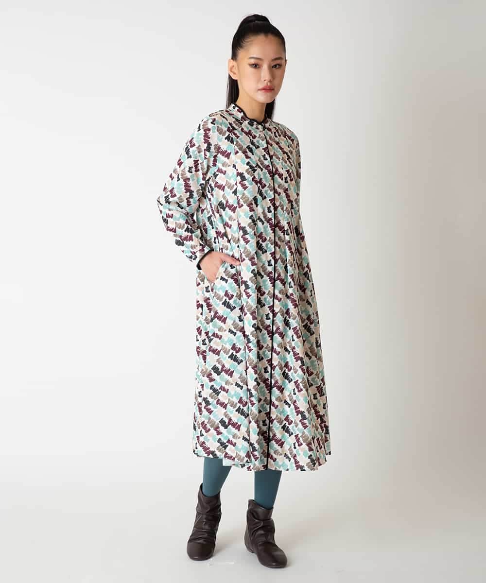 RLEAF10450 HIROKO BIS GRANDE(ヒロコ ビス グランデ) 【大きいサイズ】ペイント柄タックフレアワンピース アイボリー