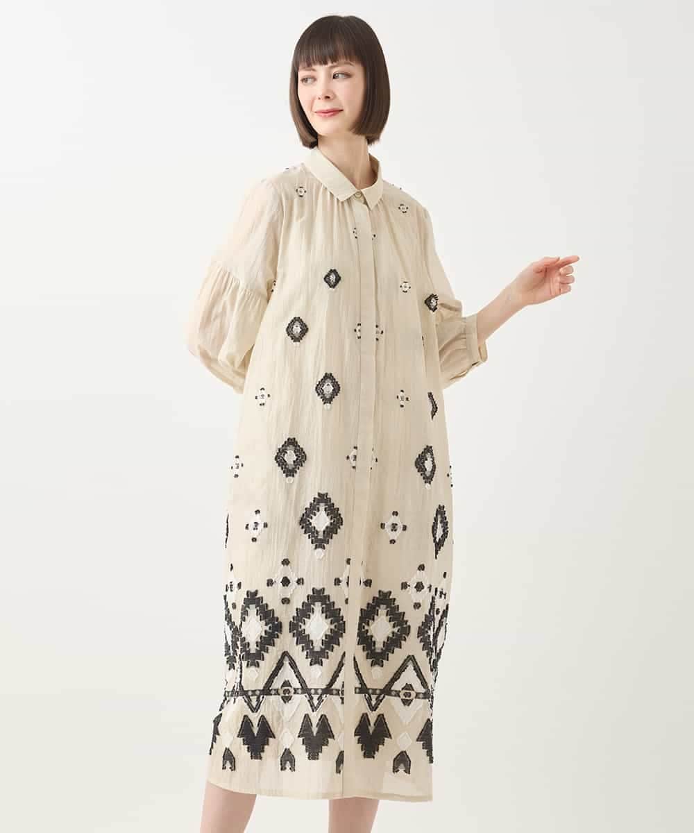 RLEGA11550 HIROKO BIS GRANDE(ヒロコ ビス グランデ) 【大きいサイズ】エスニックモチーフドレス /洗える ベージュ