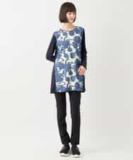 RLKAA06280 HIROKO BIS GRANDE(ヒロコ ビス グランデ) 【大きいサイズ】花柄カットジャカードチュニック /洗える ネイビー