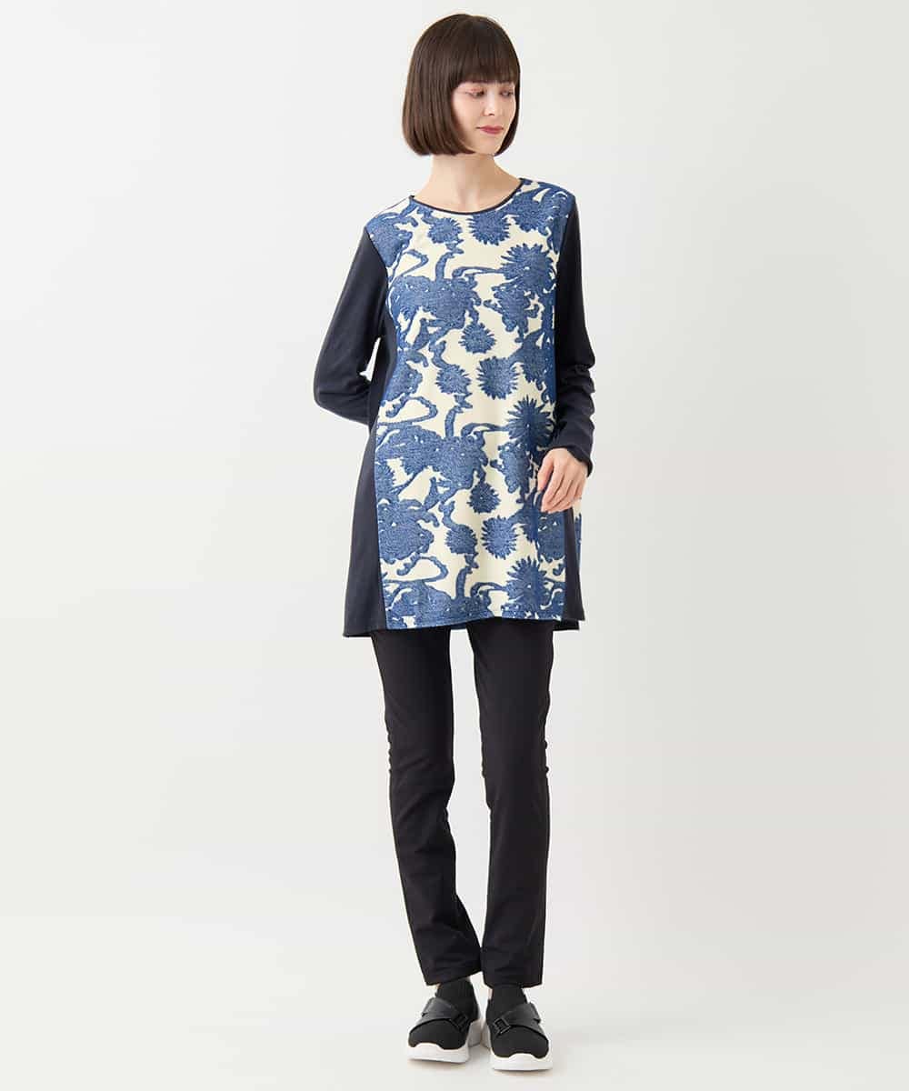 RLKAA06280 HIROKO BIS GRANDE(ヒロコ ビス グランデ) 【大きいサイズ】花柄カットジャカードチュニック /洗える ネイビー