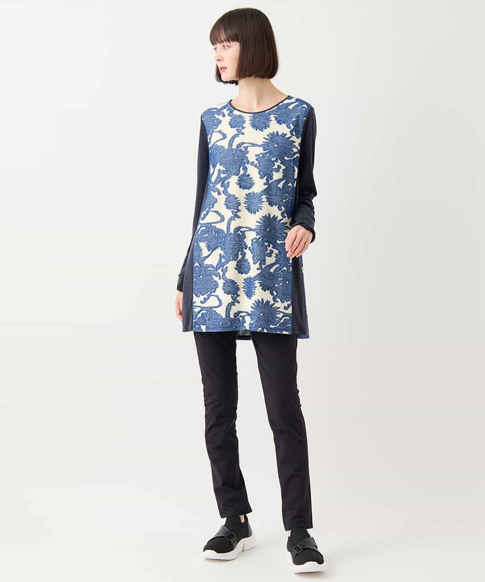 RLKAA06280 HIROKO BIS GRANDE(ヒロコ ビス グランデ) 【大きいサイズ】花柄カットジャカードチュニック /洗える ネイビー