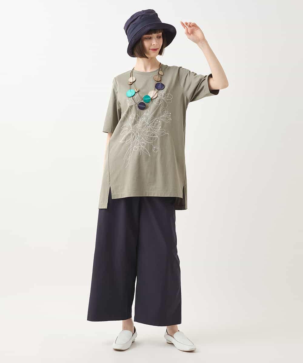 RLKGA08210 HIROKO BIS GRANDE(ヒロコ ビス グランデ) 【大きいサイズ】ステッチ刺繍デザインチュニックTシャツ /洗える カーキ