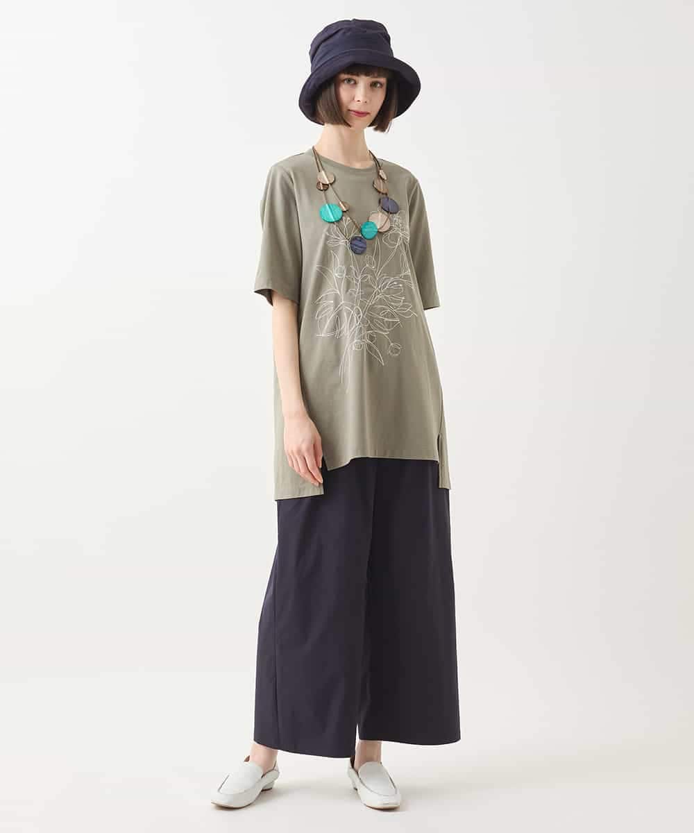 RLKGA08210 HIROKO BIS GRANDE(ヒロコ ビス グランデ) 【大きいサイズ】ステッチ刺繍デザインチュニックTシャツ /洗える カーキ