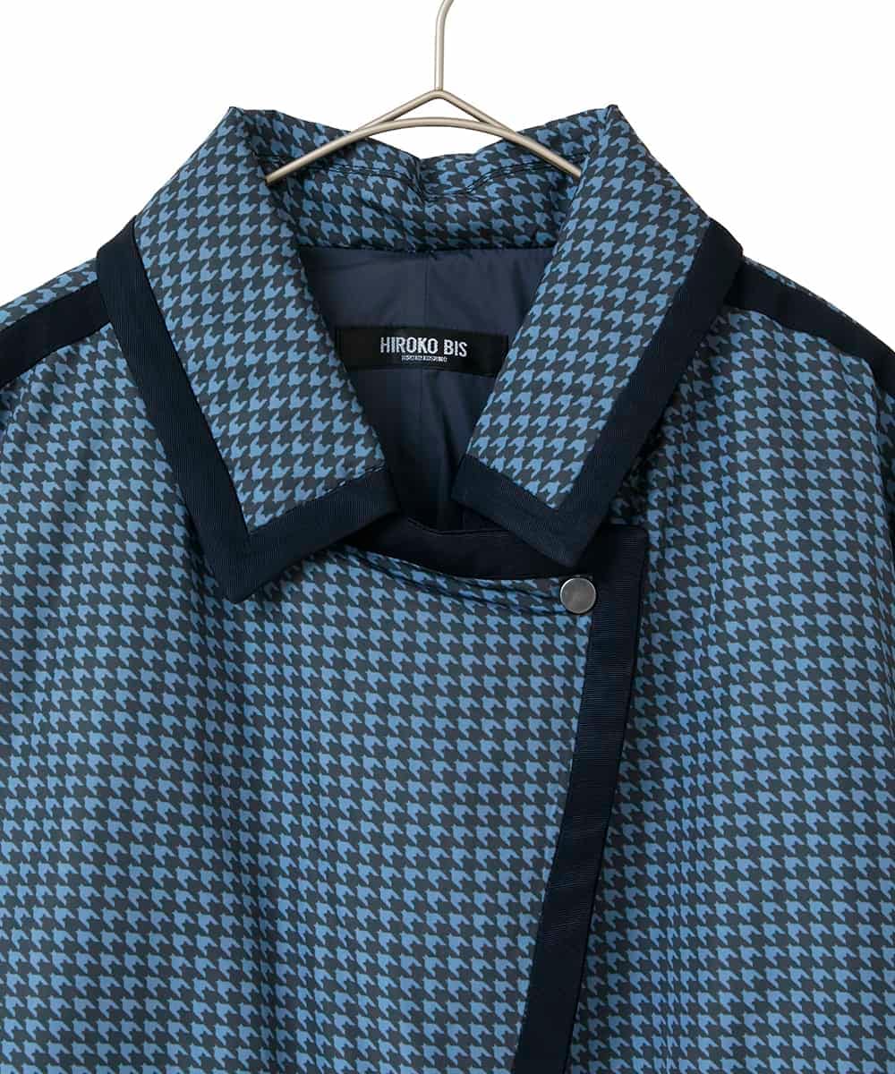 RLUAF01610 HIROKO BIS GRANDE(ヒロコ ビス グランデ) 【大きいサイズ】千鳥プリントテープアクセントダウンコート ネイビー