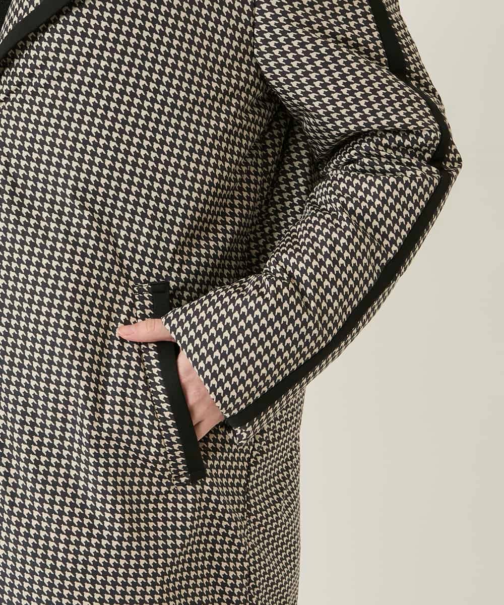 RLUAF01610 HIROKO BIS GRANDE(ヒロコ ビス グランデ) 【先行予約/大きいサイズ】千鳥プリントテープアクセントダウンコート ブラック