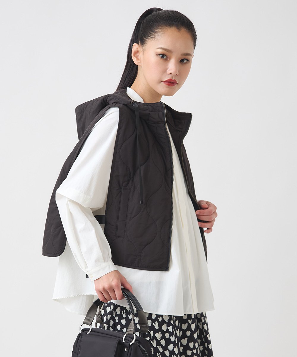 RNYAD12210 HIROKO BIS GRANDE(ヒロコ ビス グランデ) 【大きいサイズ】キルティングフーディージレ /洗える ライトグレー