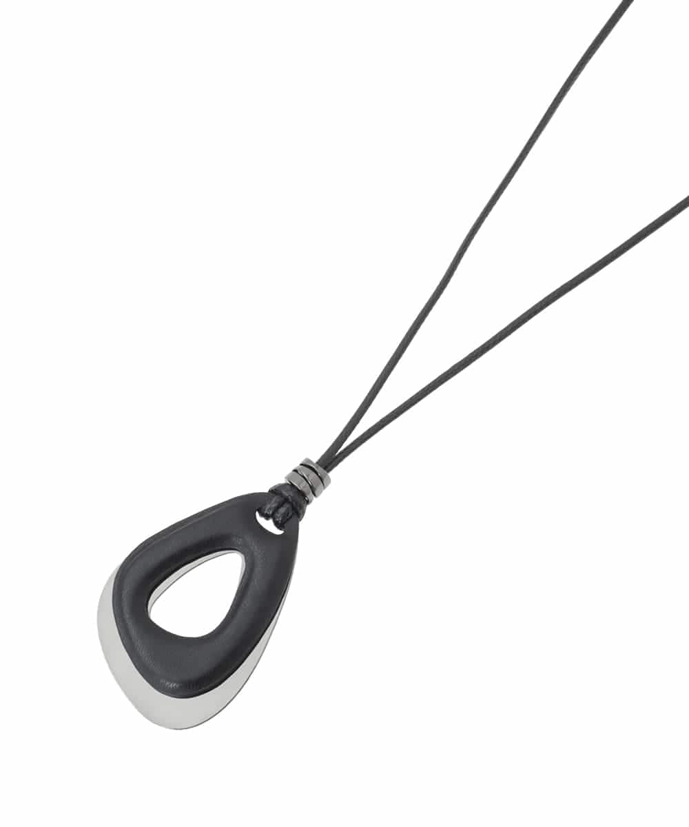 RP2JB01090 HIROKO BIS(ヒロコ ビス) レザーモチーフネックレス ブラック