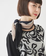 RP3AC03080 HIROKO BIS(ヒロコ ビス) トライカラープリーツストール /洗える ベージュ