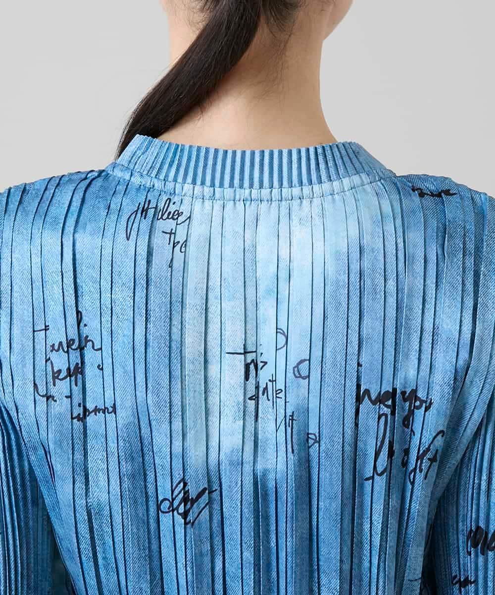 RSBGD02460 TRUNK HIROKO KOSHINO(ヒロココシノ) デニム風ロゴプリントプリーツプルオーバー/洗える ライトブルー