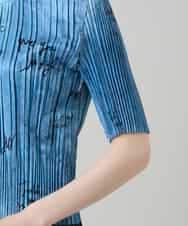 RSBGD02460 TRUNK HIROKO KOSHINO(ヒロココシノ) デニム風ロゴプリントプリーツプルオーバー/洗える ライトブルー