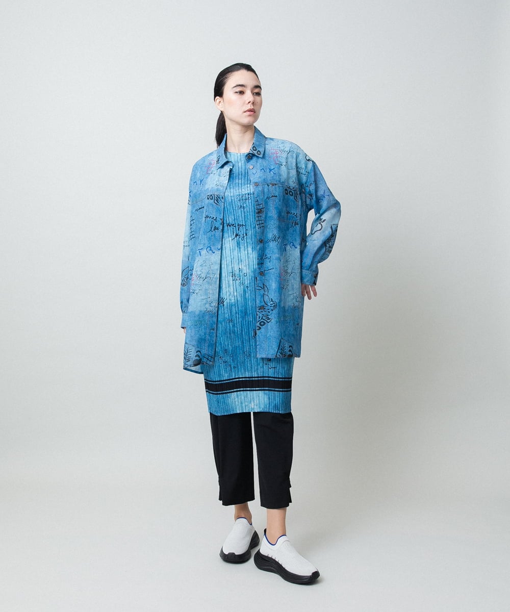 RSBGD04590 TRUNK HIROKO KOSHINO(ヒロココシノ) デニム風アートプリントロングシャツ/洗える ライトブルー