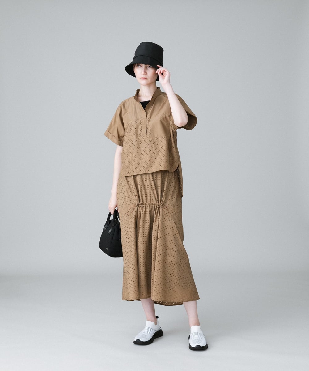 RSBHW02430 TRUNK HIROKO KOSHINO(ヒロココシノ) テールロングヘムパンチングデザインシャツ /洗える ベージュ